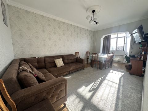 Satılır 2 otaqlı köhnə tikili 55 m² — Bakı