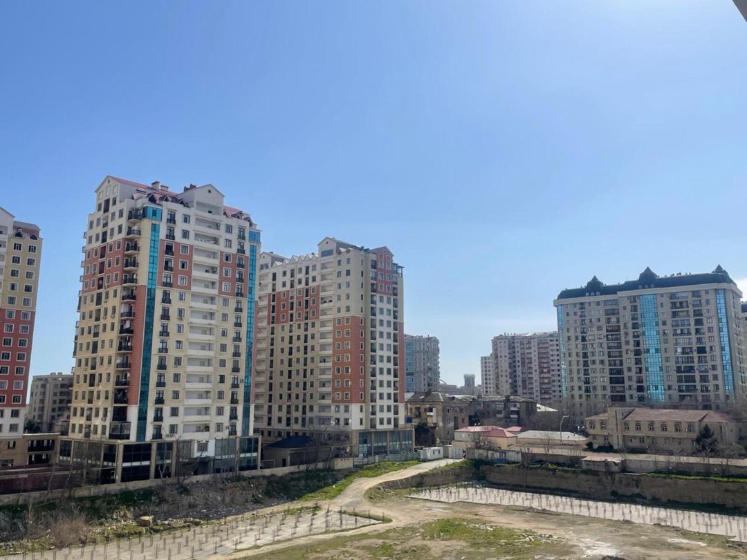 Satılır 4 otaqlı yeni tikili 181 m² — Mənzil, Bakı (3)