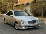 Mercedes E 270, 2.7 L, 2001 il, 400 000 km — Авто