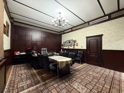 Satılır obyekt 580 m² — Bakı