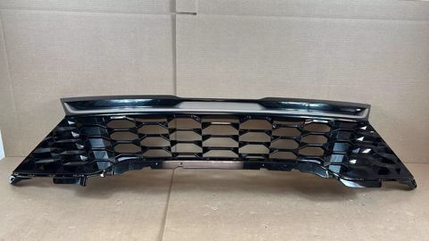 "Kia Sportage 2022" radiator barmaqlığı — Bakı