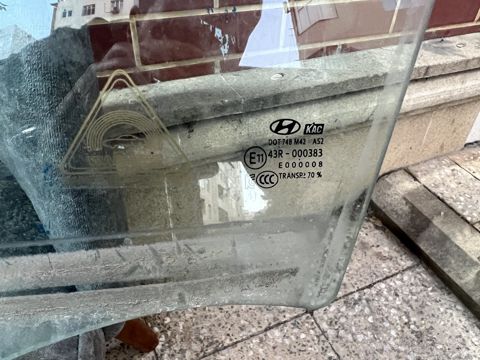 Hyundai Sonata şüşəsi — Bakı