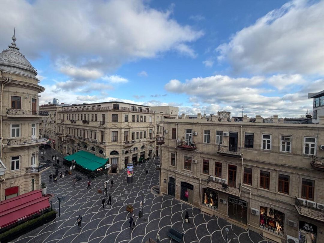 Satılır 4 otaqlı köhnə tikili 160 m² — Mənzil, Bakı (4)
