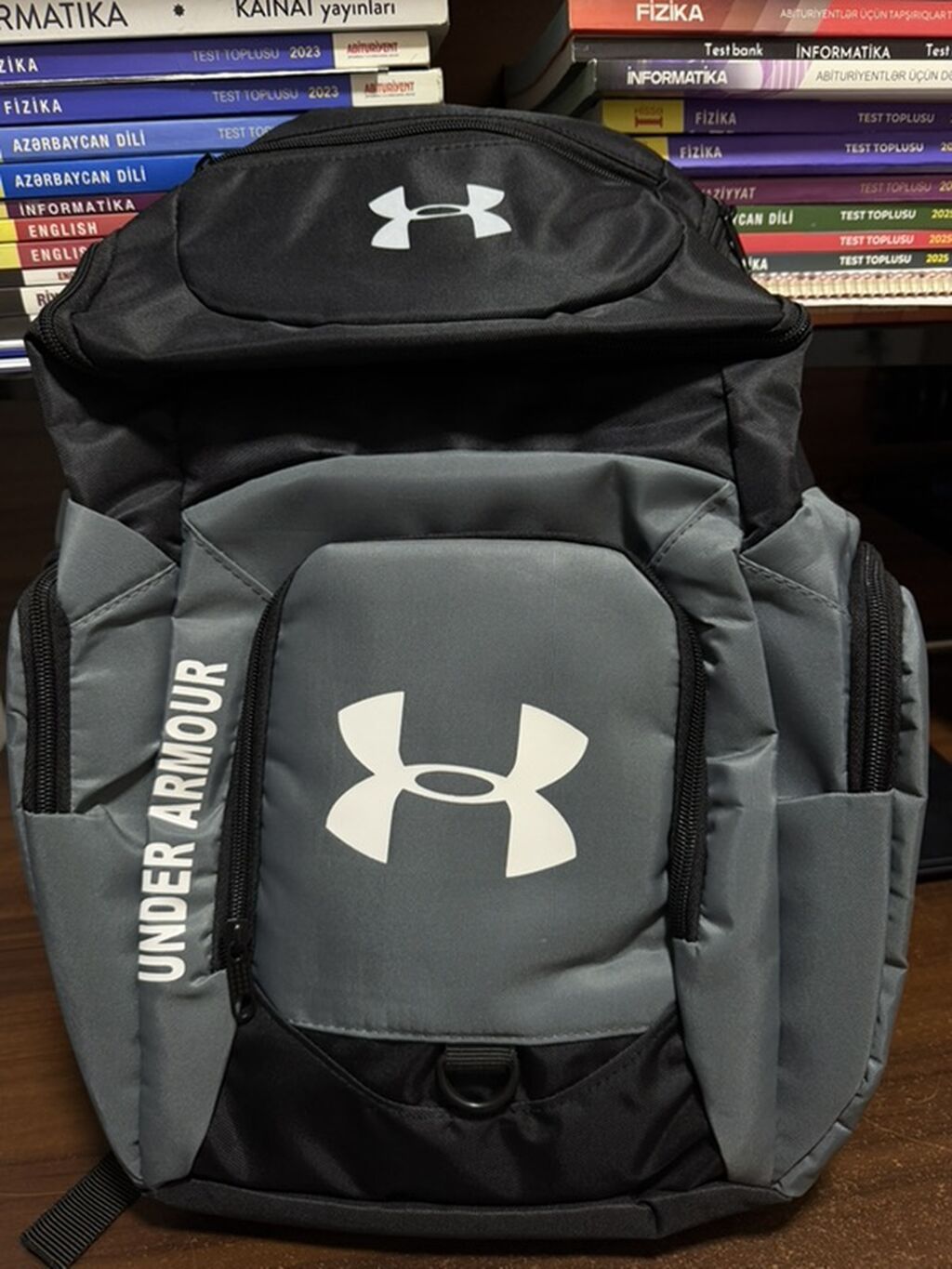 Under Armour bel çantası/ryukzak - Rəng: boz-qara, ön və üst hissədə — Sport çantaları və sırtçantalar, Bakı (2)