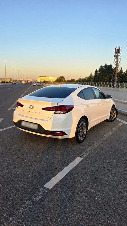 Hyundai Avante, 1.6 L, 2018 il, 167 240 km — Avtomobillər, Bakı (2)