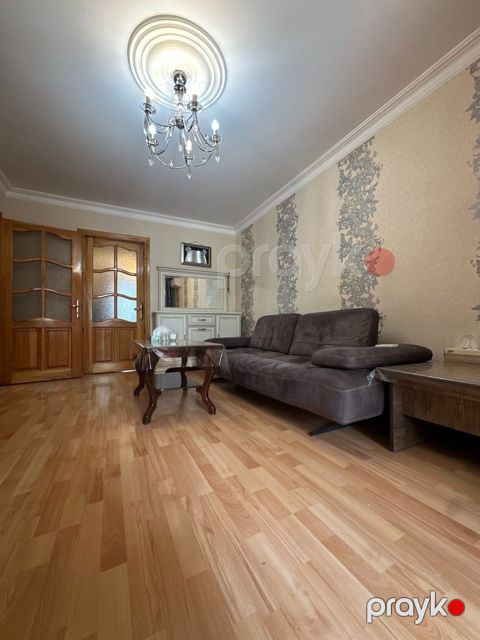 Satılır 3 otaqlı köhnə tikili 50 m²