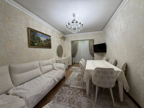 Satılır 4 otaqlı köhnə tikili 100 m² — Bakı