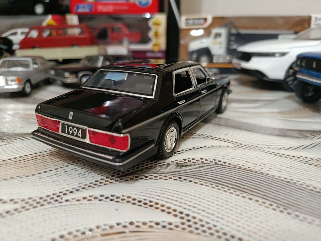 Kolleksiya üçün metal model avtomobil – klassik lüks sedanın miniatür — Modellar, Bakı (2)