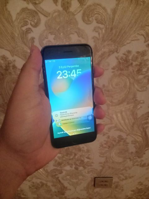 Apple iPhone 8 Space Gray 64GB — Bakı