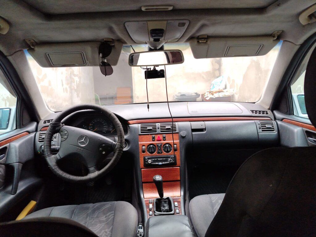 Mercedes E 200, 2.0 L, 1998 il, 750 000 km — Avtomobillər, Bakı (12)