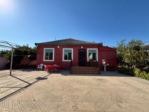 Həyət evi, Mərdəkan qəs — Bakı