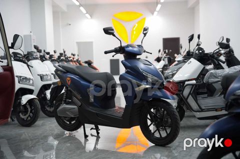 Skuter Yadea Velax, 2025 il — Bakı