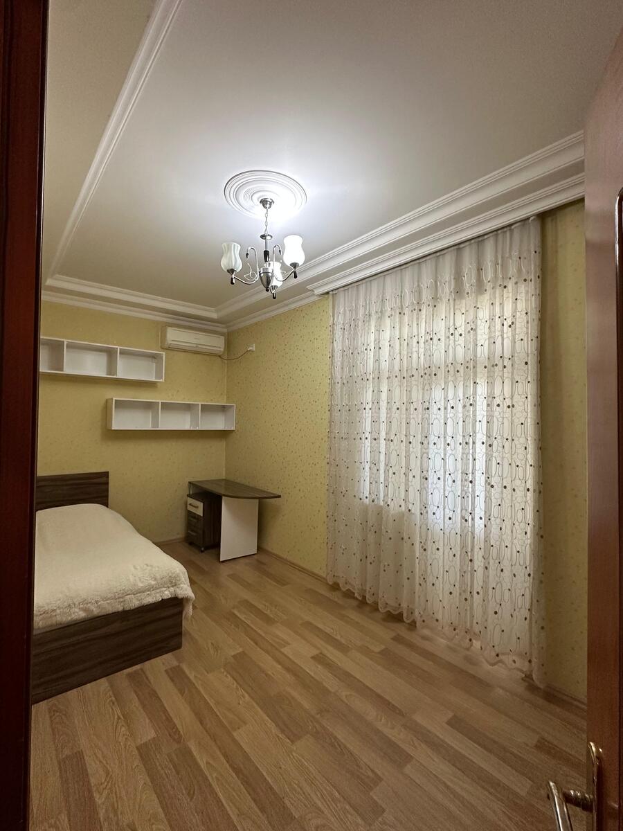 Satılır 5 otaqlı həyət evi/bağ evi 250 m² — Ev, villa, Bakı (10)