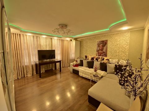 Satılır 2 otaqlı köhnə tikili 62 m² — Bakı