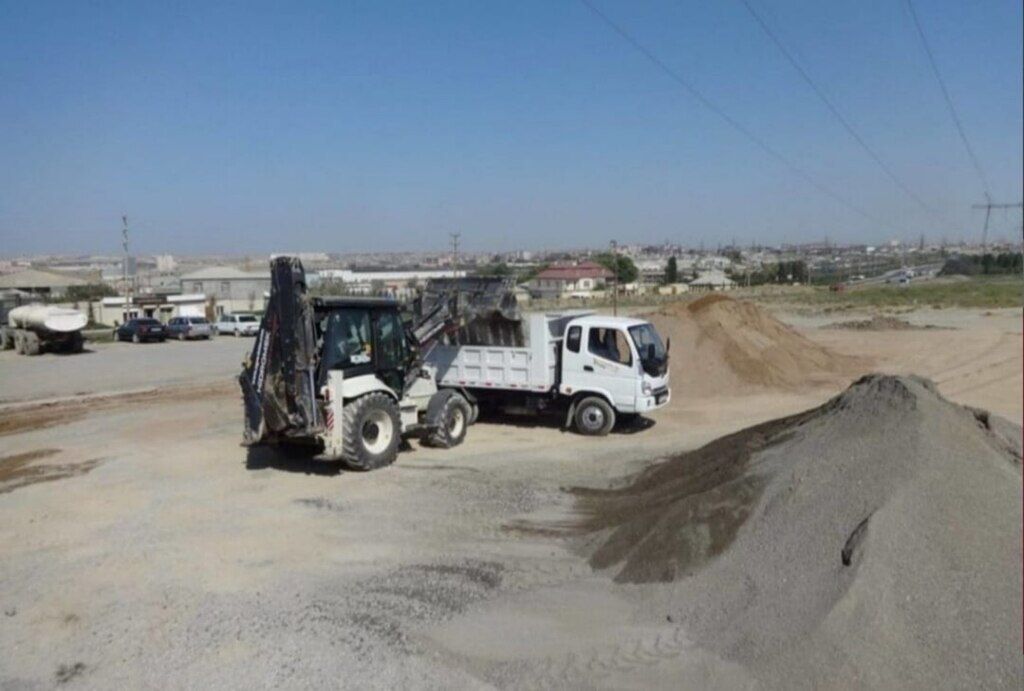 Qum, atsep, şeben — Təmir və inşaat, Bakı (2)
