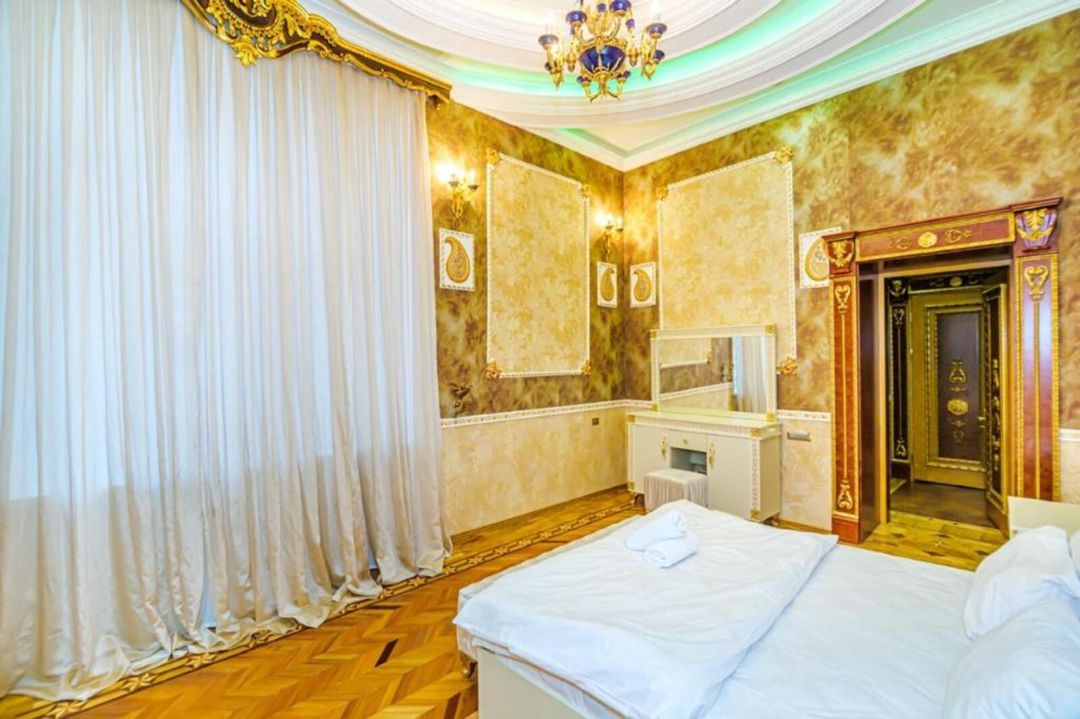 İcarəyə verilir 5 otaqlı köhnə tikili 220 m² — Mənzil, Bakı (6)