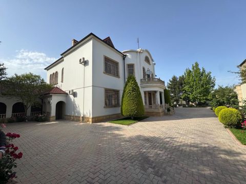 Satılır 6 otaqlı həyət evi/bağ evi 450 m² — Bakı