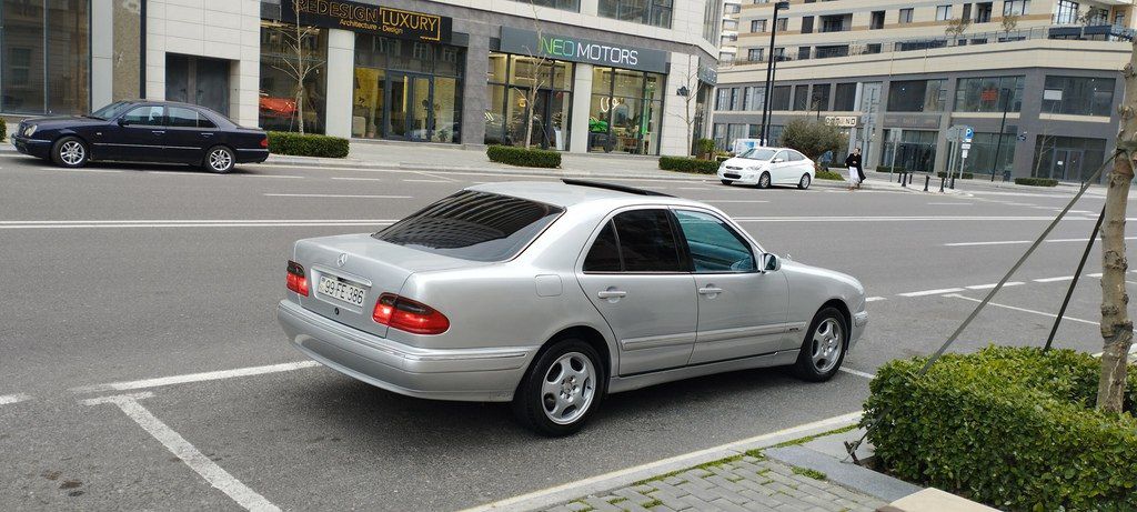 Mercedes E 270, 2.7 L, 1999 il, 384 000 km — Avtomobillər, Bakı (7)