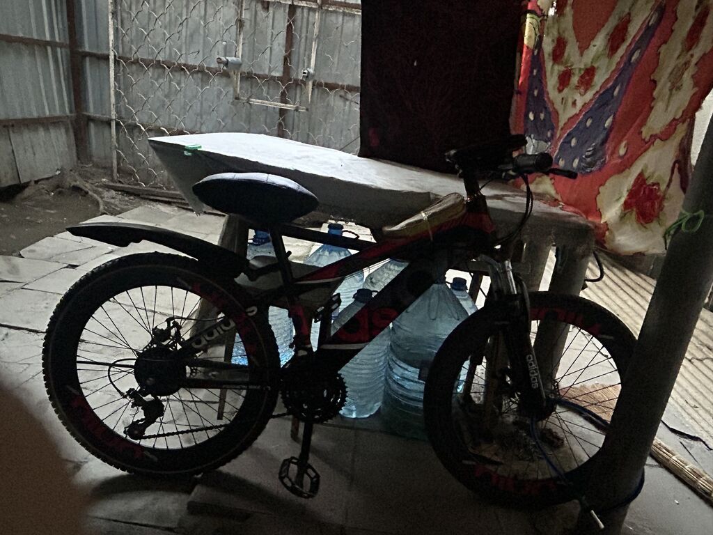 Yeni Şəhər velosipedi Trek, 26", sürətlərin sayı: 32, Ünvandan götürmə — Yol velosipedləri, Bakı (2)