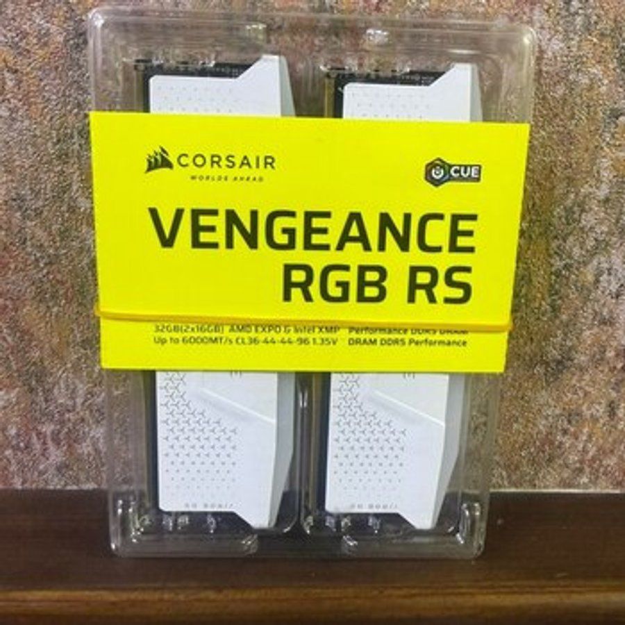 Operativ yaddaş Corsair Vengeance RGB 32Gb 6000 — Masaüstü kompüterlər, Bakı