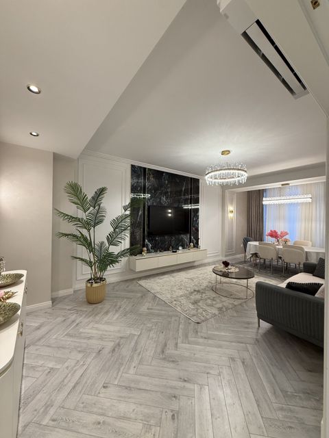 Satılır 4 otaqlı yeni tikili 180 m² — Bakı