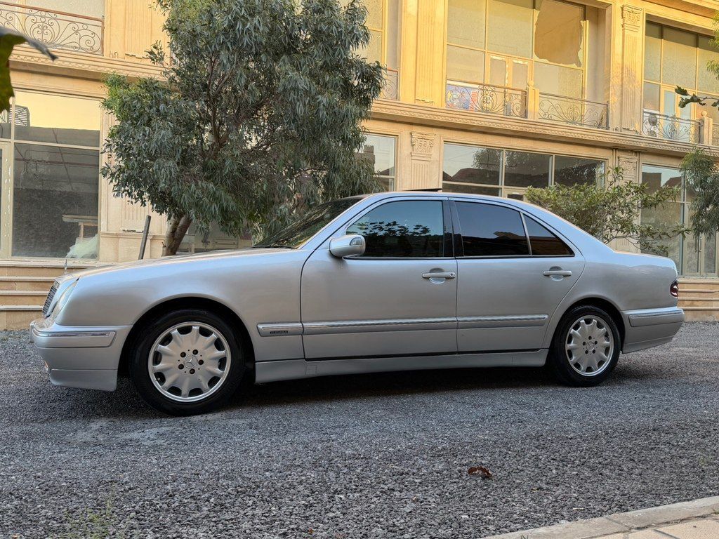 Mercedes E 270, 2.7 L, 2001 il, 400 000 km — Avtomobillər, Bakı (4)