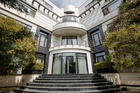 Satılır 10 otaqlı həyət evi/bağ evi 1258 m² — Bakı