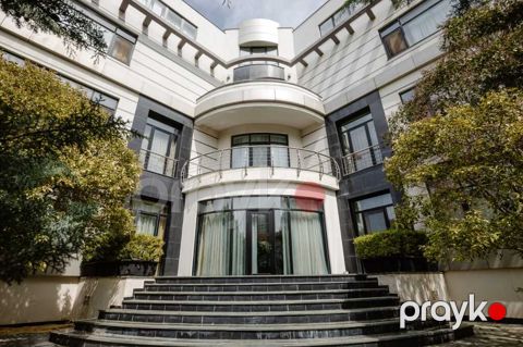 Satılır 10 otaqlı həyət evi/bağ evi 1258 m²
