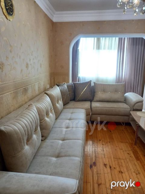 L / nabuk divan 4x2 ölçüdə. Təzə kimidir, bazalıdır. 1300 azn (2300