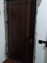 Dəmir giriş qapısı – taxta teksturalı MDF üzlük - Material: möhkəm — Окна, двери, балконы