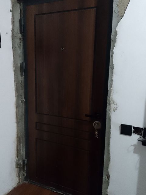 Dəmir giriş qapısı – taxta teksturalı MDF üzlük - Material: möhkəm — Bakı