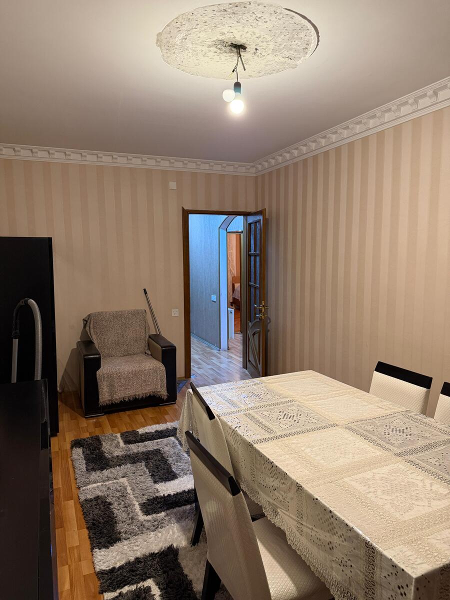 Satılır 4 otaqlı köhnə tikili 100 m² — Mənzil, Bakı (7)