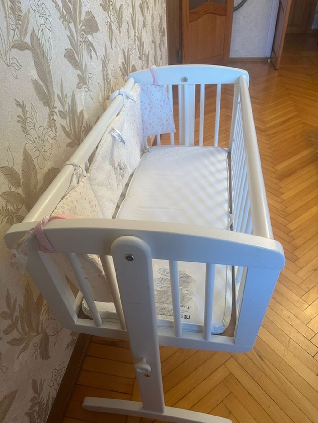 Beşik tipli yelləncək uşaq çarpayısı - Material: möhkəm ağ ağac — Bəşikləri, Bakı (4)