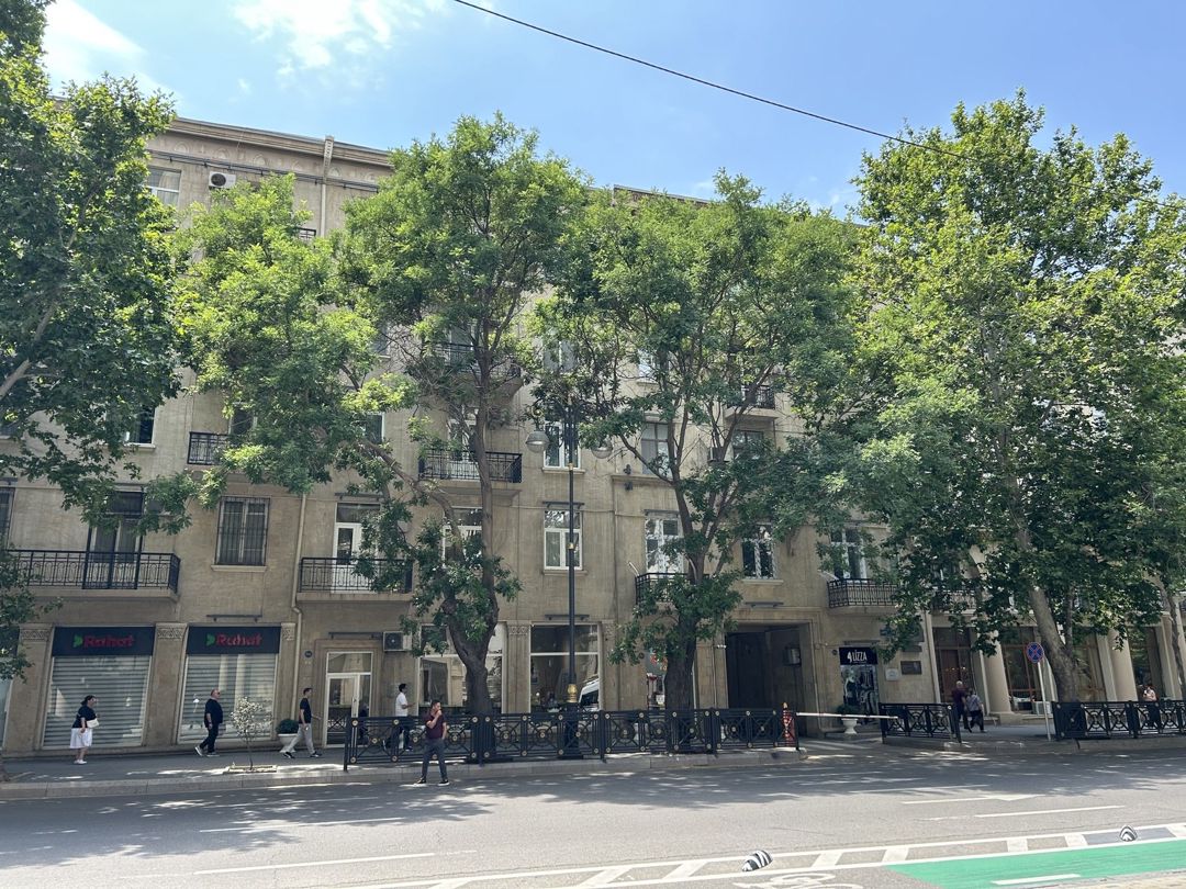 İcarəyə verilir 4 otaqlı köhnə tikili 100 m² — Mənzil, Bakı (2)