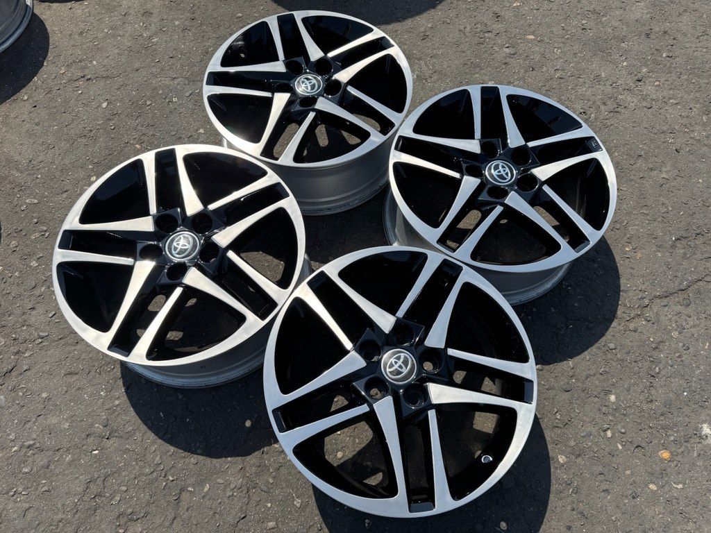 "Toyota" diski R17 — Ehtiyat hissələri və aksesuarlar, Bakı (3)