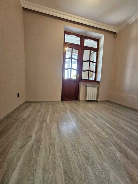 Satılır 2 otaqlı köhnə tikili 41 m² — Bakı