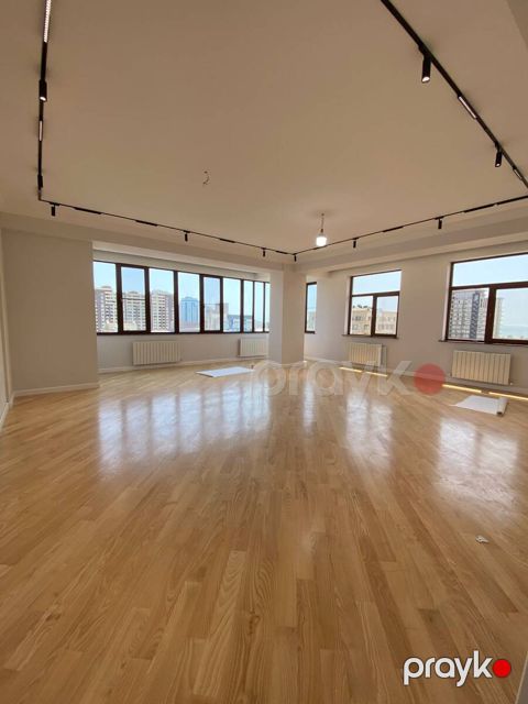 Satılır 4 otaqlı yeni tikili 211 m²