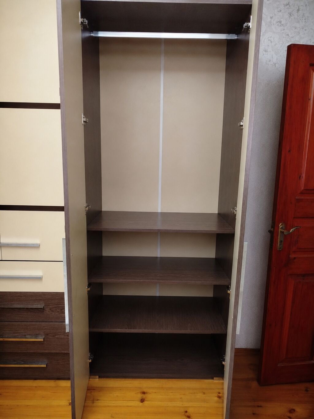İşlənmiş, 6 qapı, Güzgülü, Bej, Taxta, Kupe, Düz dolab — Şkaflar, Bakı (7)