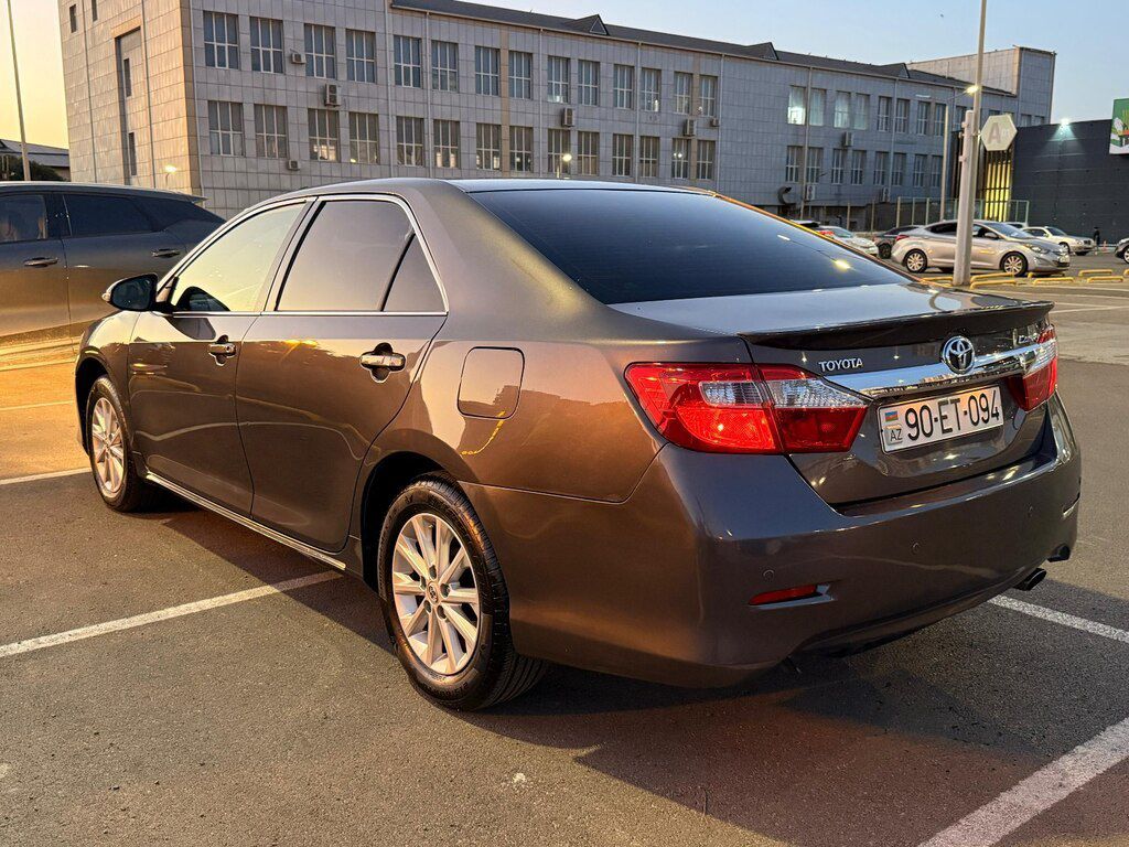Toyota Camry, 2.5 L, 2014 il, 241 000 km — Avtomobillər, Bakı (4)