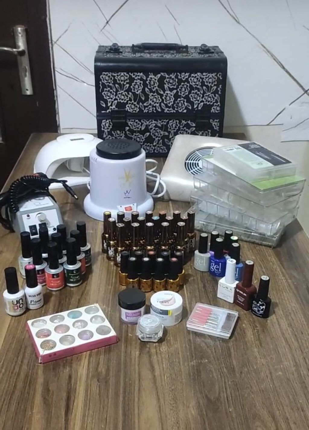 Manikür üçün tam professional set Komplektə daxildir: - LED lampa — Dırnaq və ayak qayğısı, Digah
