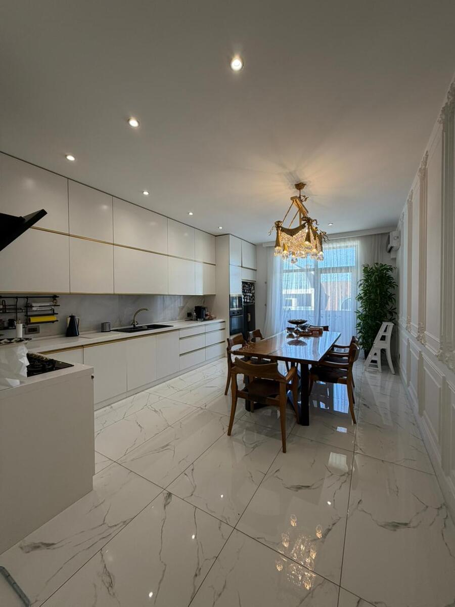 Satılır 5 otaqlı yeni tikili 230 m² — Mənzil, Bakı (7)