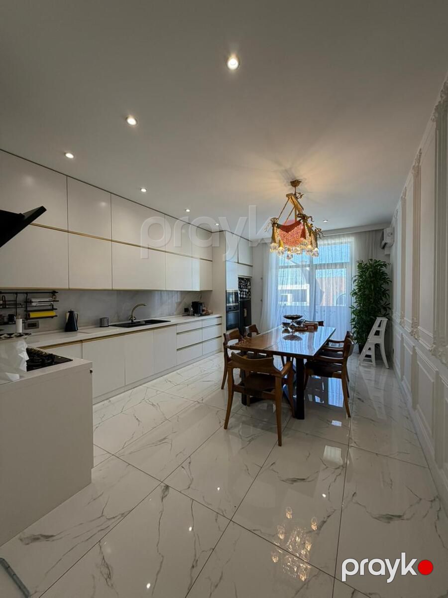 Satılır 5 otaqlı yeni tikili 230 m² — Mənzil, Bakı (7)