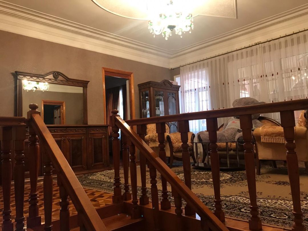 Villa, Məmməd Araz küç — Ev, villa, Bakı (2)