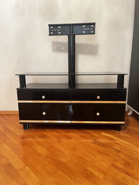 Televizor altlığı — Bakı