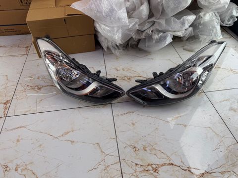 Hyundai Elantra 2011-2013 farası — Bakı