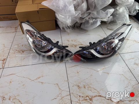 Hyundai Elantra 2011-2013 farası