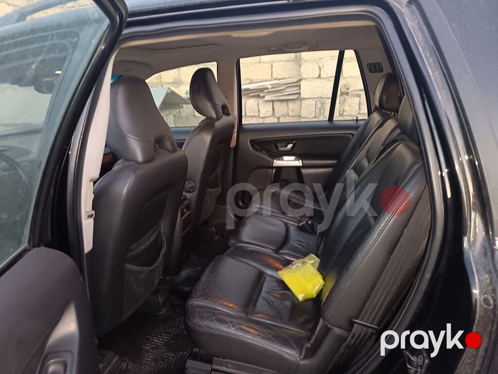 Volvo XC90 T5 AWD – 7 yerlik ailəvi krossover Xüsusiyyətlər: - Model — Avtomobillər, Sanqaçal (4)