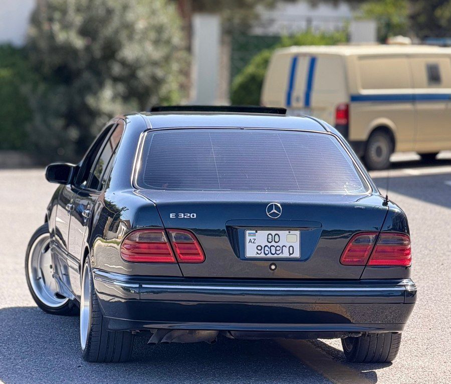Mercedes E 320, 3.2 L, 2002 il, 278 000 km — Avtomobillər, Bakı (2)