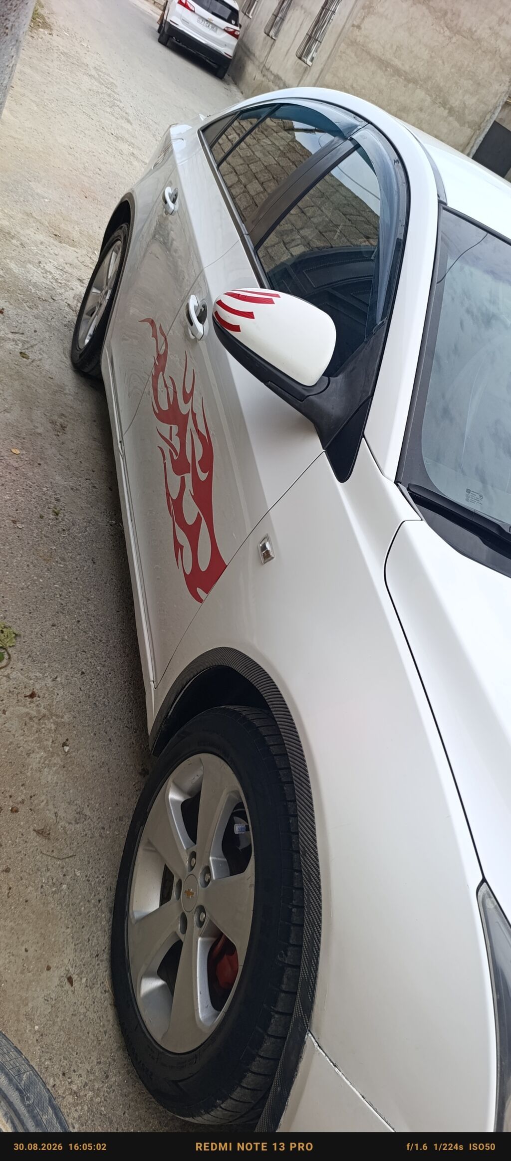 Chevrolet Cruze sedan – ağ rəng, benzinlə işləyən, avtomatik ötürmə — Avtomobillər, Digah (4)