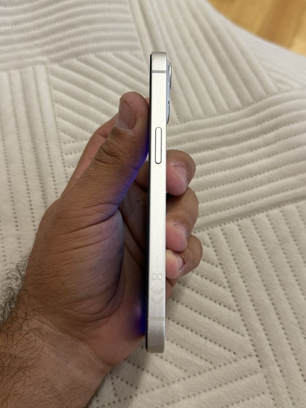IPhone 13, Ağ, Simsiz şarj — Apple iPhone, Gəncə (4)